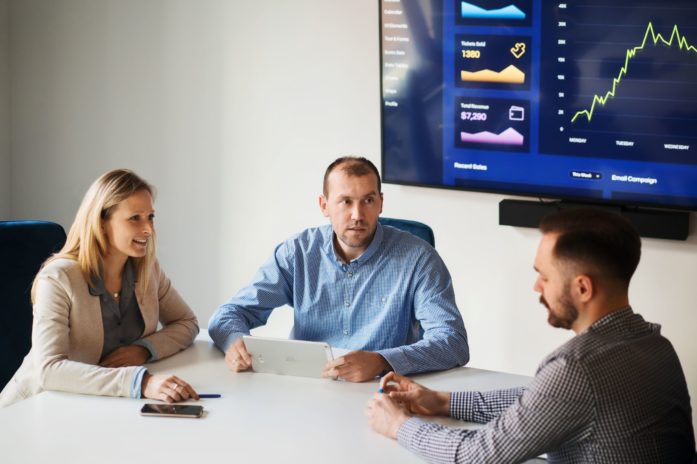 People working - financial services 