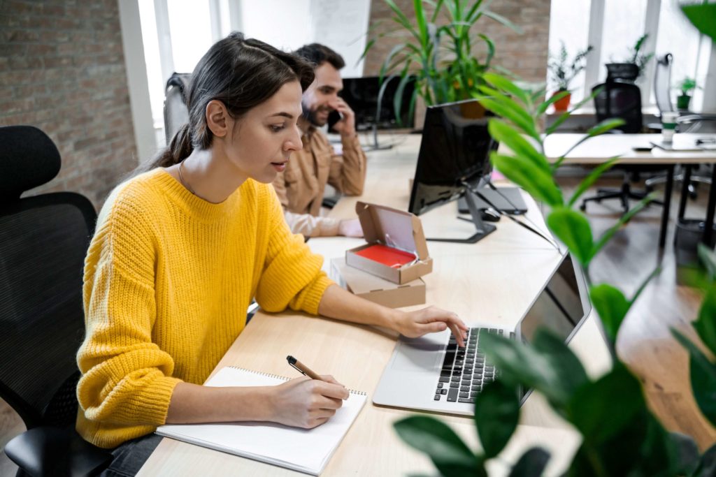 Największe wyzwania w sprzedaży ecommerce B2B: Nowe perspektywy i skuteczne strategie