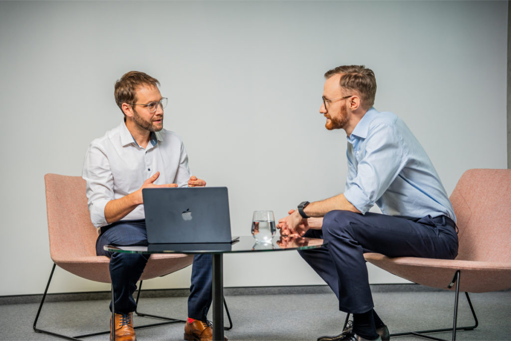 AI-Artificial Intelligence & Machine Learning Consulting - Pawel Stezycki and Tomasz Smolarczyk talking about the future of chatbots and voicepro